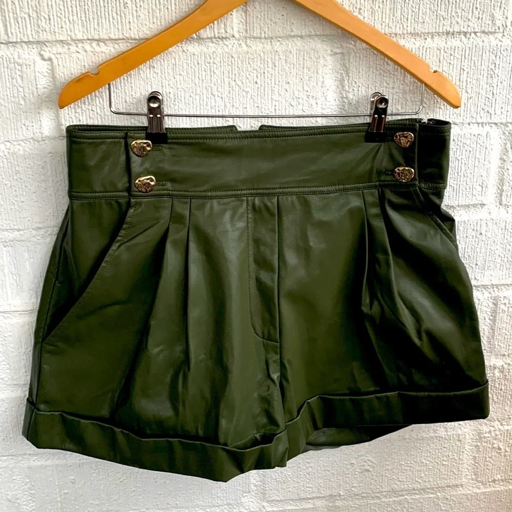 TANYA TAYLOR Faux Leather Greta Rolled Cuffs Shorts Olive sz 12 - Picture 4 of 12